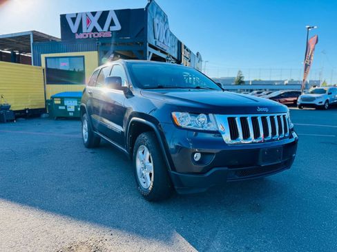 Used 2013 Jeep Grand Cherokee Laredo RWD image 3