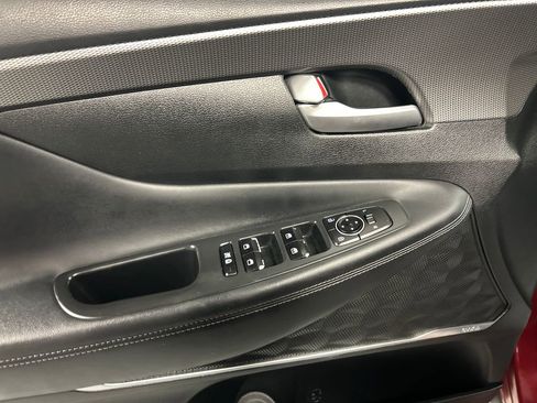 Used 2019 Hyundai Santa Fe Limited AWD/4WD image 12
