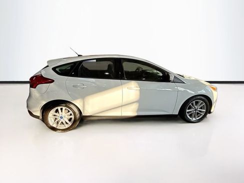 Used 2017 Ford Focus SE image 5