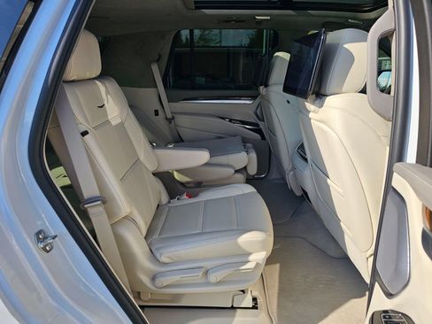 New 2026 Cadillac Escalade Platinum Sport AWD/4WD image 12