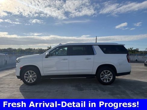 Used 2024 Chevrolet Suburban Premier image 27