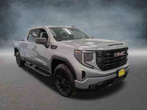 Used 2023 GMC Sierra 1500 Elevation AWD/4WD image 3