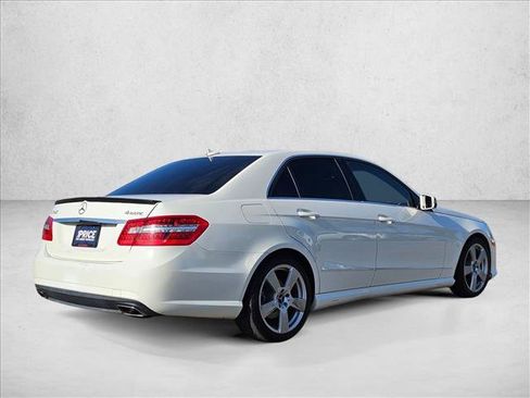 Used 2010 Mercedes-Benz E 350 4MATIC Sedan image 5