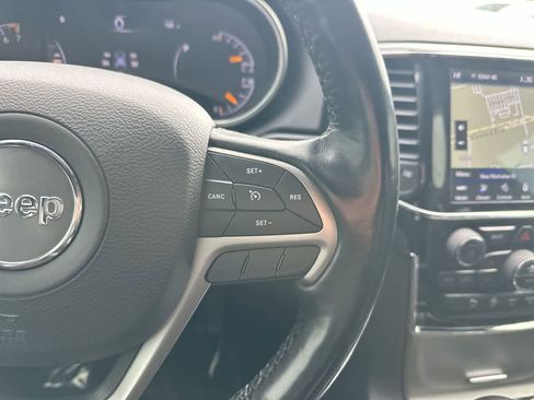 Used 2020 Jeep Grand Cherokee Altitude image 29
