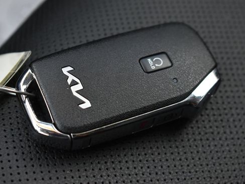 Used 2023 Kia Sportage EX FWD image 32