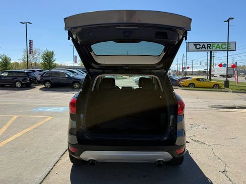 Used 2019 Ford Escape SEL AWD/4WD image 12