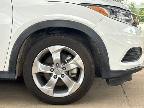 Certified 2022 Honda HR-V LX image 5