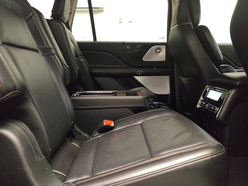 Used 2021 Lincoln Aviator Reserve w/ Equipment Group 201A AWD/4WD image 19