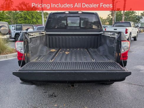Used 2017 Nissan Titan SL w/ SL Towing Convenience Package RWD image 13