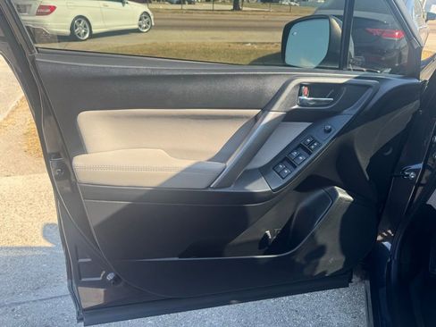 Used 2016 Subaru Forester 2.5i Limited w/ Popular Package #2 image 8