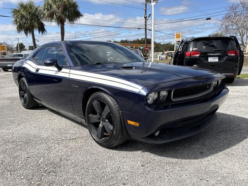 Used 2013 Dodge Challenger R/T image 7
