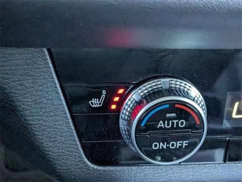 Used 2022 Mitsubishi Outlander SEL image 25