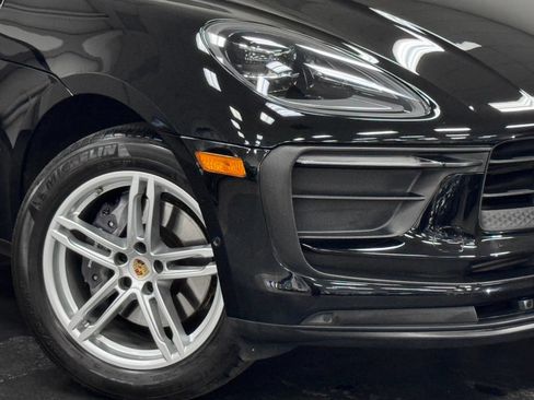Used 2024 Porsche Macan AWD/4WD image 3
