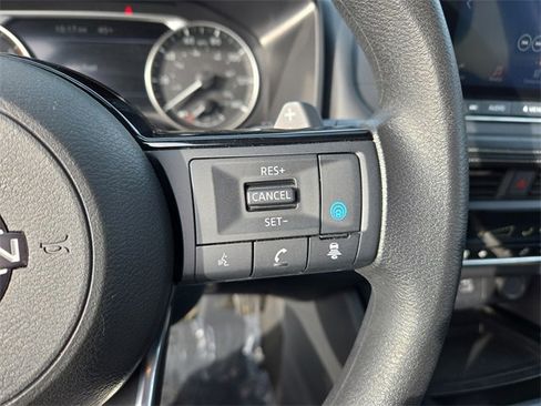 Certified 2023 Nissan Rogue SV image 20