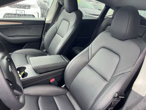 Used 2023 Tesla Model Y Long Range image 14