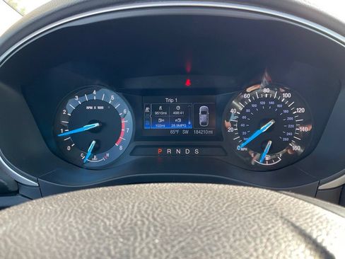 Used 2016 Ford Fusion SE FWD image 10