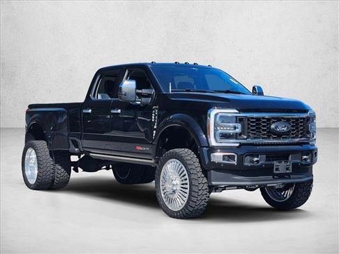 Used 2024 Ford F450 Limited w/ FX4 Off-Road Package AWD/4WD image 3