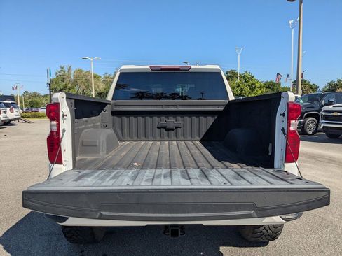 Used 2022 Chevrolet Silverado 1500 Custom image 12