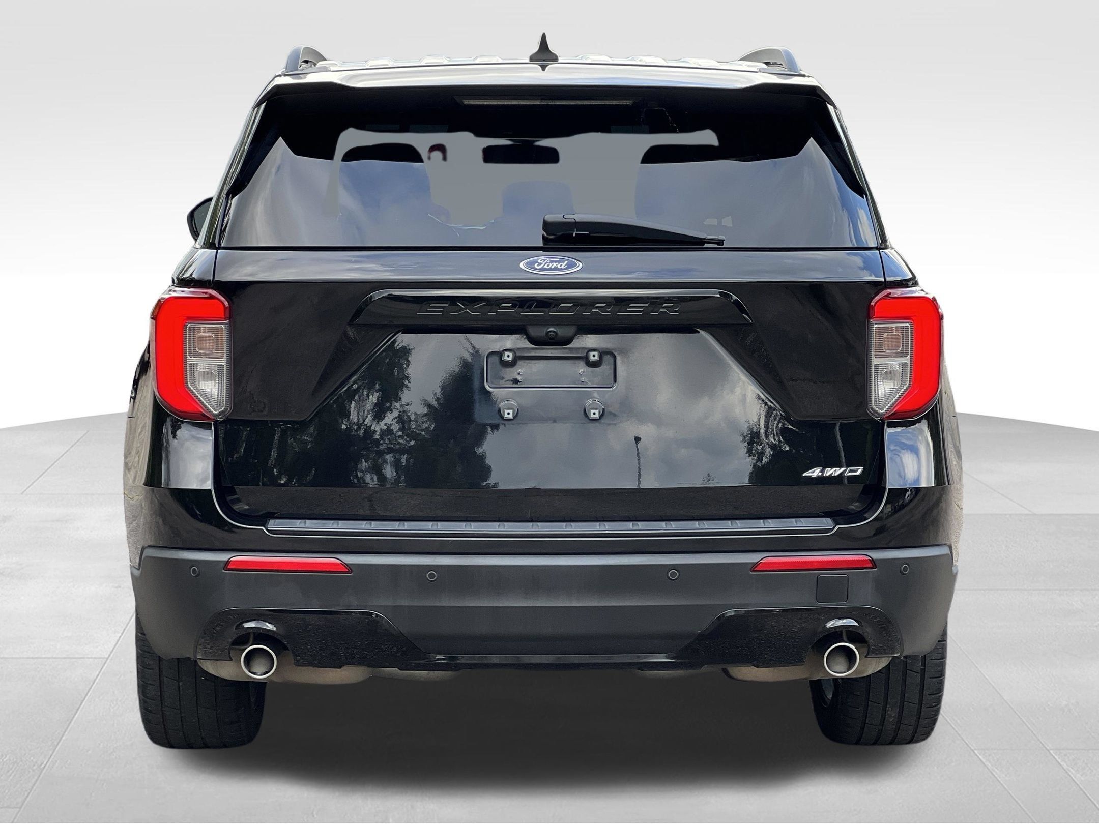 Used 2023 Ford Explorer ST-Line AWD/4WD image 8