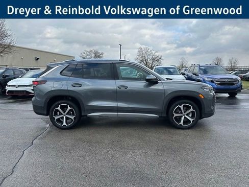 New 2026 Volkswagen Tiguan SE image 8