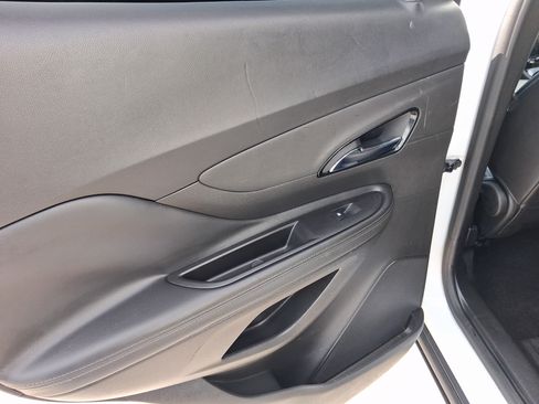 Used 2018 Buick Encore Essence FWD image 29