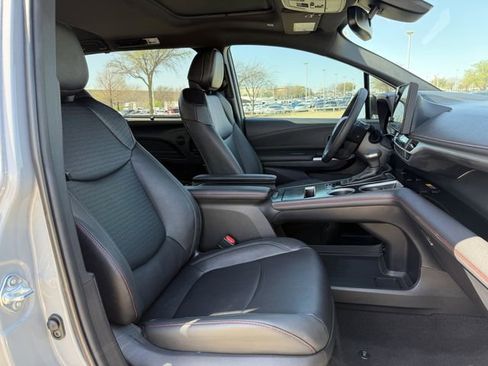 Used 2025 Toyota Sienna XSE image 31