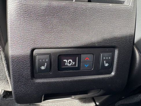 Used 2024 Mitsubishi Outlander SEL image 30