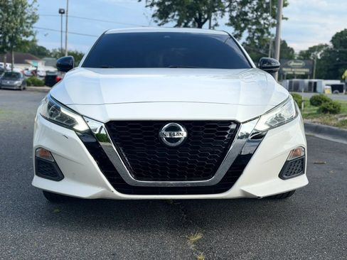 Used 2020 Nissan Altima 2.5 SR w/ Premium Package AWD/4WD image 9