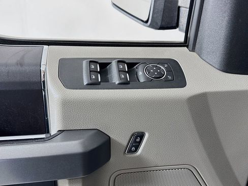 Used 2018 Ford F150 XLT AWD/4WD image 16