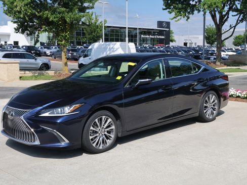 Used 2020 Lexus ES 350 w/ Premium Package FWD image 5
