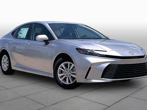 New 2026 Toyota Camry LE w/ Convenience Package FWD image 2