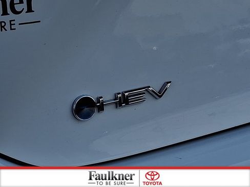 Certified 2025 Toyota Camry SE FWD image 31