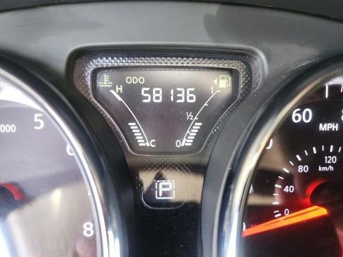 Used 2015 Nissan Versa SV FWD image 8