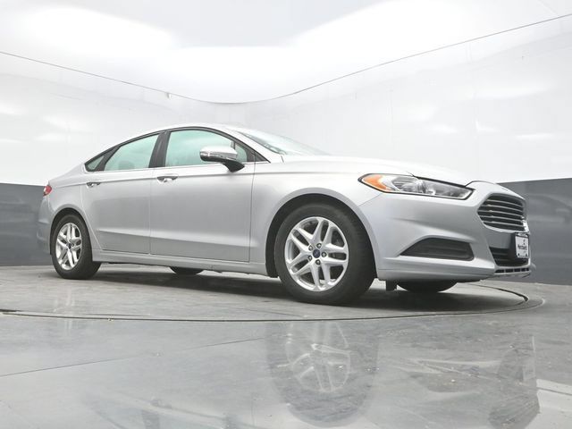 Used 2015 Ford Fusion SE FWD image 32