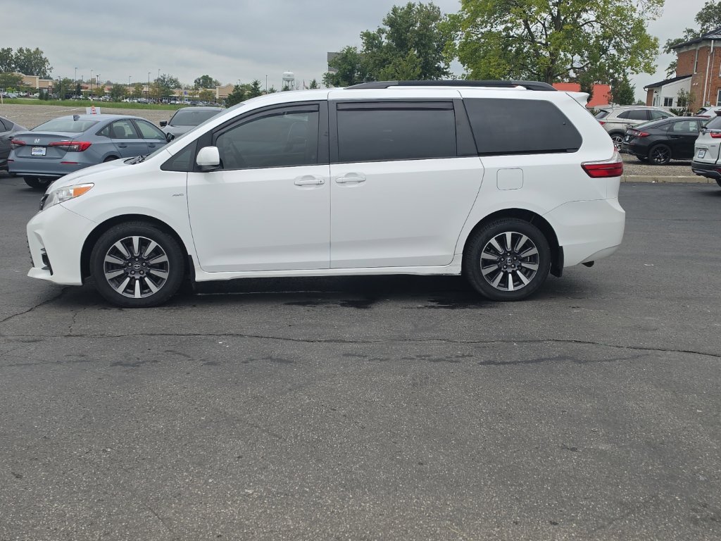 Used 2019 Toyota Sienna LE AWD/4WD image 4