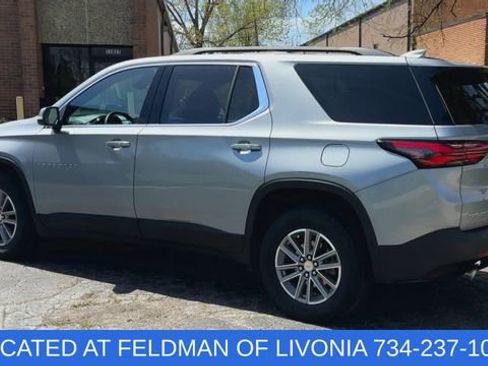 Used 2023 Chevrolet Traverse LT FWD image 6