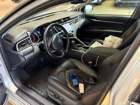Used 2018 Toyota Camry XSE w/ Audio Package FWD image 5