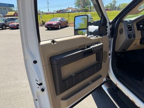 Used 2011 Ford F250 Lariat w/ Lariat Interior Pkg AWD/4WD image 15