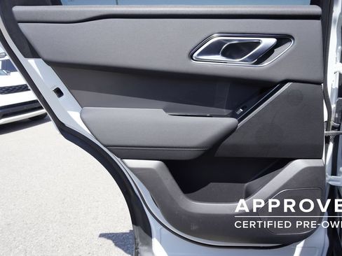 Used 2025 Land Rover Range Rover Velar Dynamic SE AWD/4WD image 28