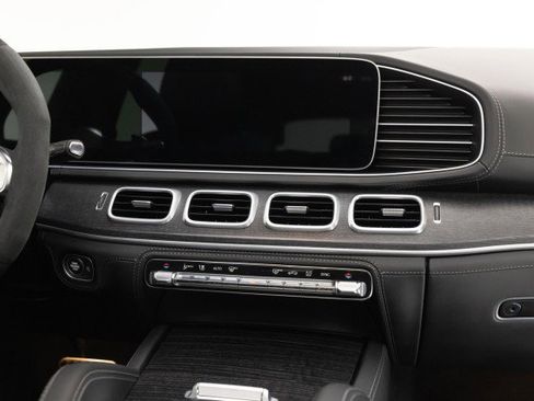 Used 2023 Mercedes-Benz GLS 63 AMG 4MATIC image 18