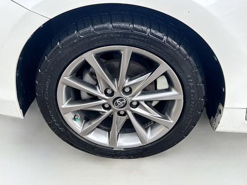 Used 2017 Toyota Prius V Five FWD image 39
