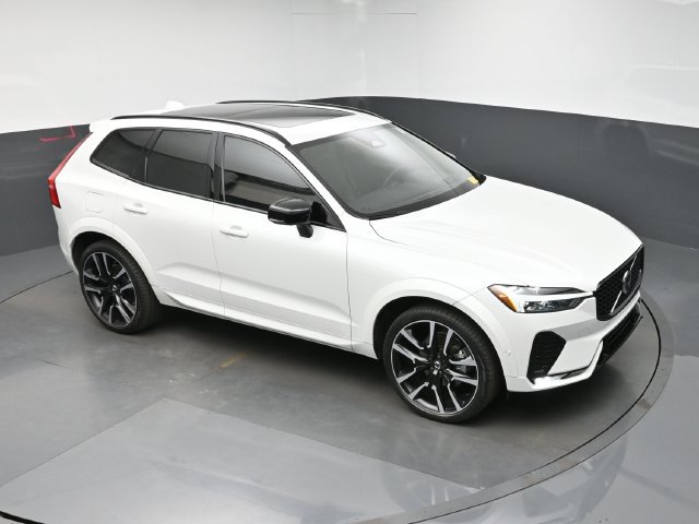 Used 2024 Volvo XC60 B5 Ultimate w/ Protection Package Premier AWD/4WD image 18