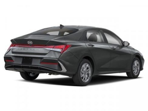 New 2026 Hyundai Elantra SEL Sport image 2