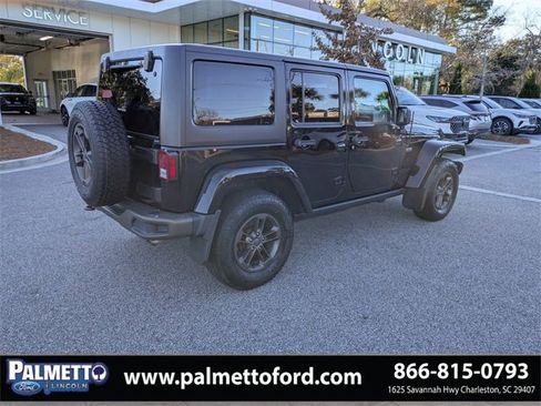 Used 2017 Jeep Wrangler Unlimited Sahara image 4