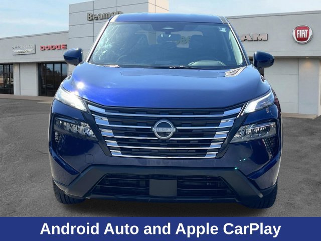 Used 2025 Nissan Rogue SV AWD/4WD image 2