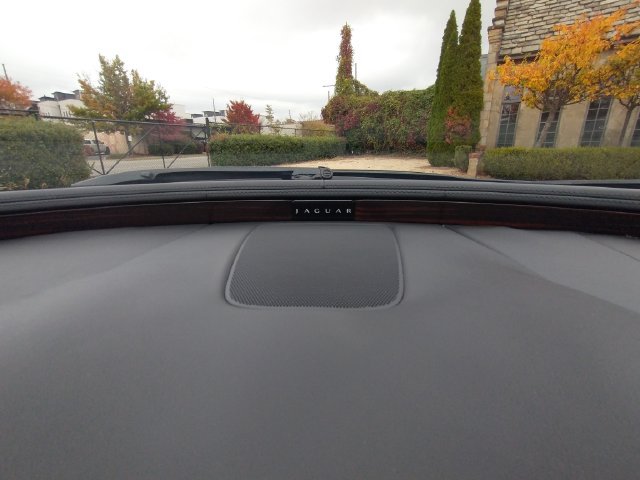 Used 2011 Jaguar XJ L RWD image 76