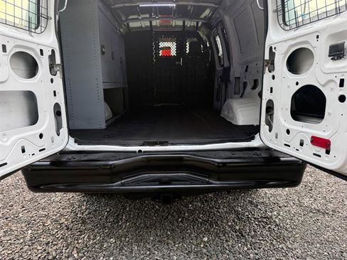 Used 2014 Ford E-350 and Econoline 350 Super Duty image 14