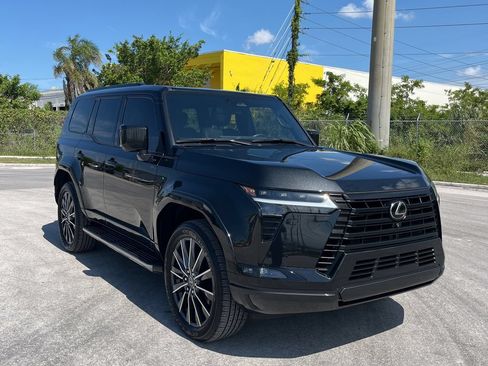Used 2024 Lexus GX 550 w/ Accessory Package (31) AWD/4WD image 4