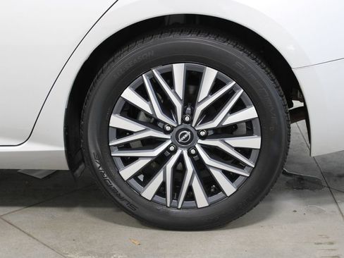 Used 2023 Nissan Altima 2.5 SV image 16