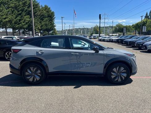 Used 2023 Nissan Ariya AWD image 6